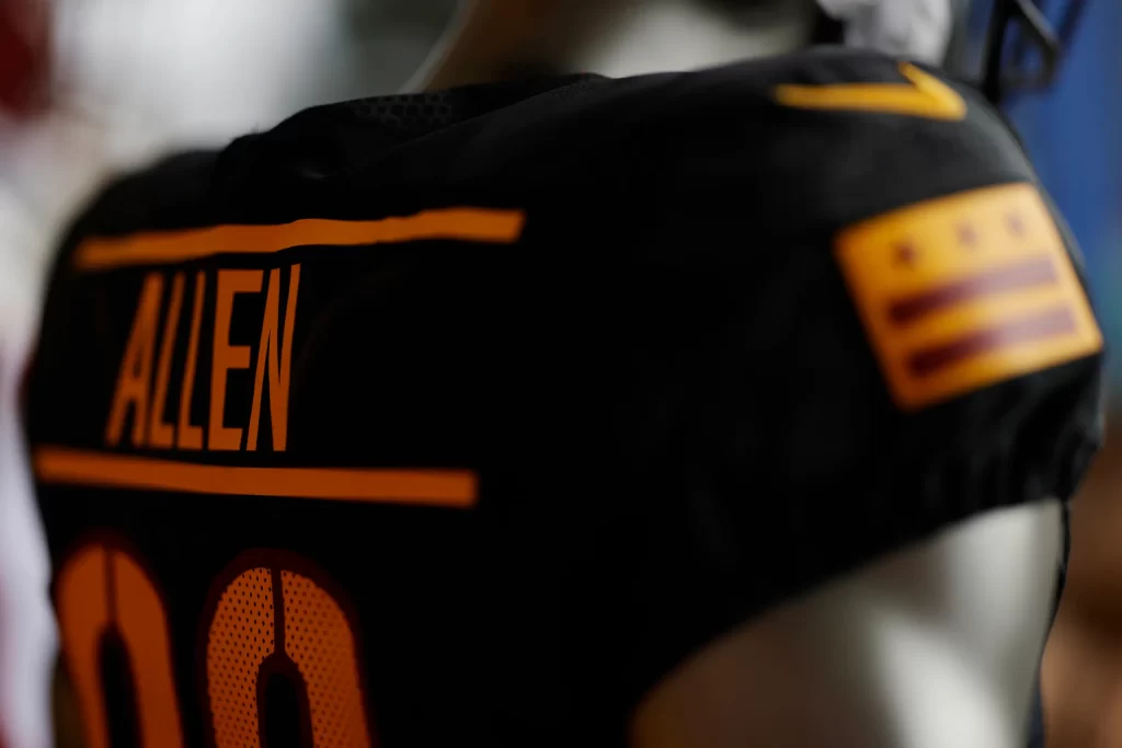 Washington Commanders New Black Alternate Uniforms